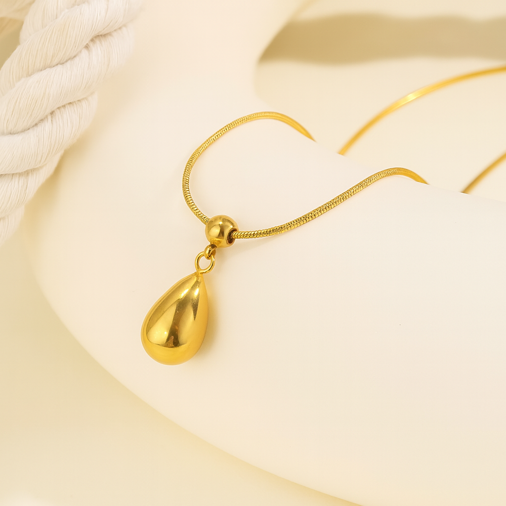 Serapha™ Golden Tear Drop Necklace